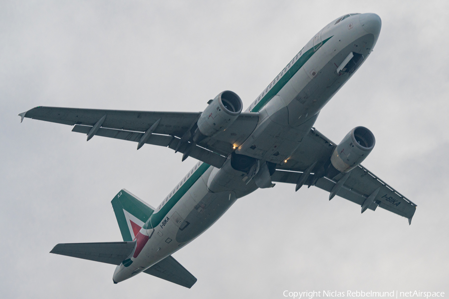 Alitalia Airbus A320-214 (I-BIKA) | Photo 406254