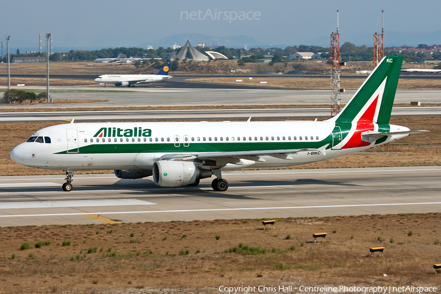 Alitalia Airbus A320-214 (I-BIKC) | Photo 32494