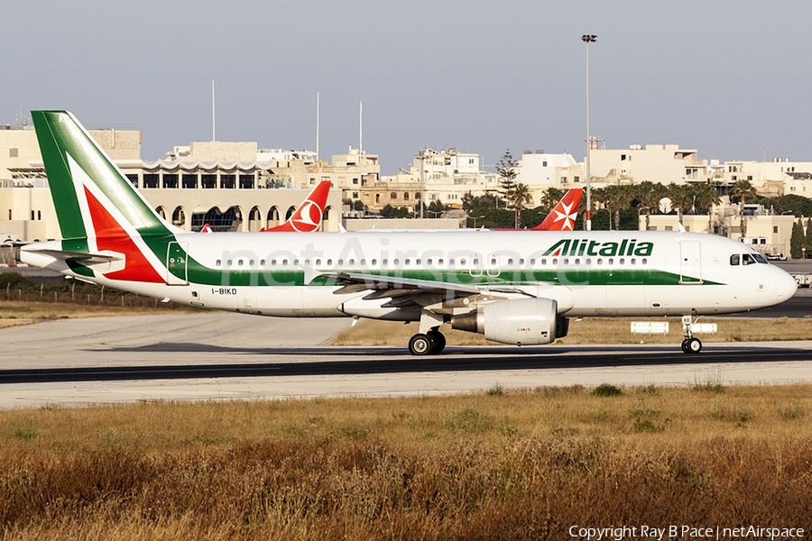 Alitalia Airbus A320-214 (I-BIKD) | Photo 245881