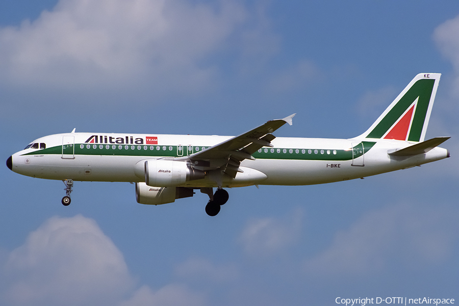 Alitalia Airbus A320-214 (I-BIKE) | Photo 417344
