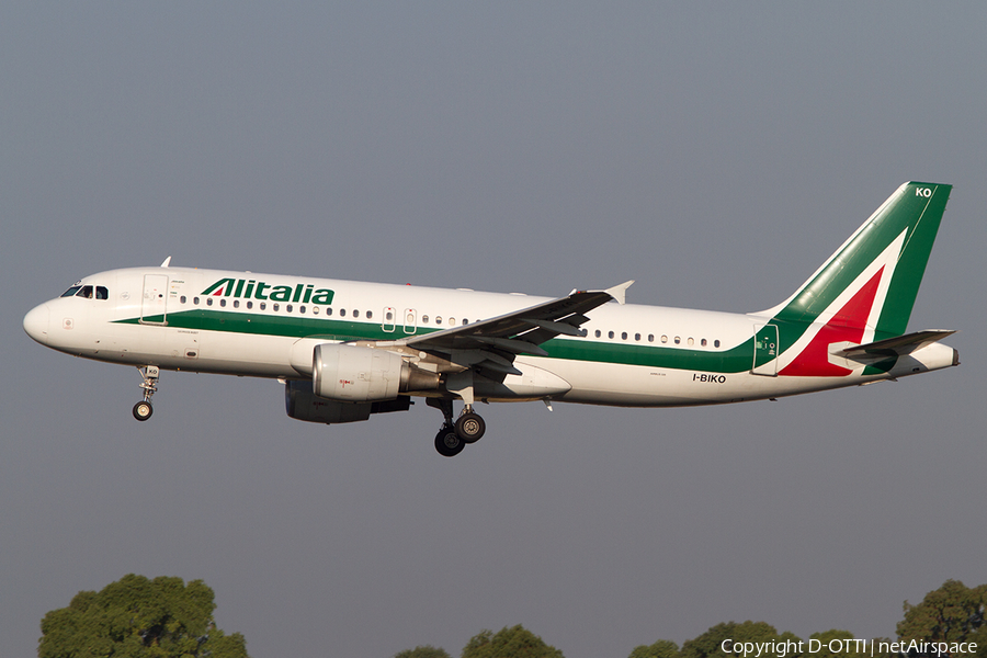 Alitalia Airbus A320-214 (I-BIKO) | Photo 507015