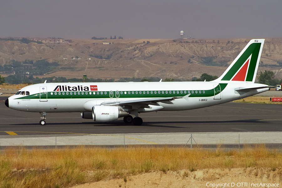 Alitalia Airbus A320-214 (I-BIKU) | Photo 496437