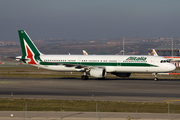 Alitalia Airbus A321-112 (I-BIXA) at  Madrid - Barajas, Spain