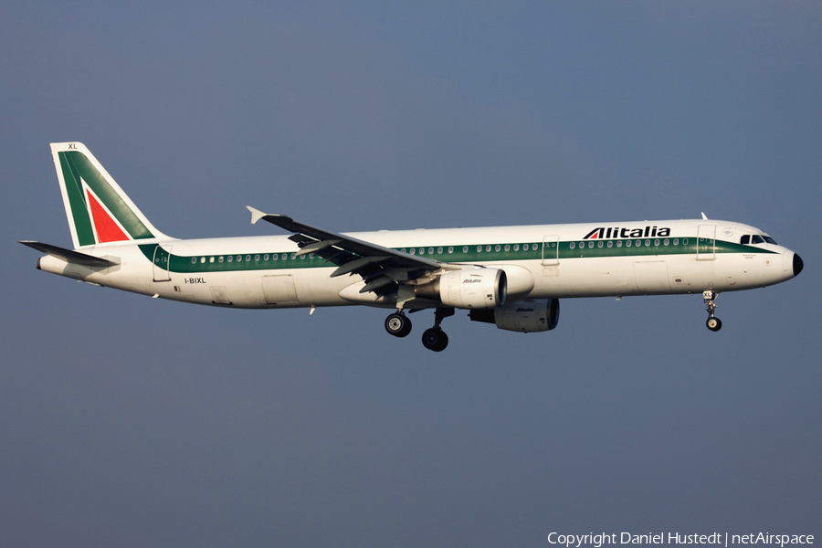 Alitalia Airbus A321-112 (I-BIXL) | Photo 555043