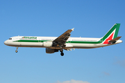 Alitalia Airbus A321-112 (I-BIXL) at  Gran Canaria, Spain