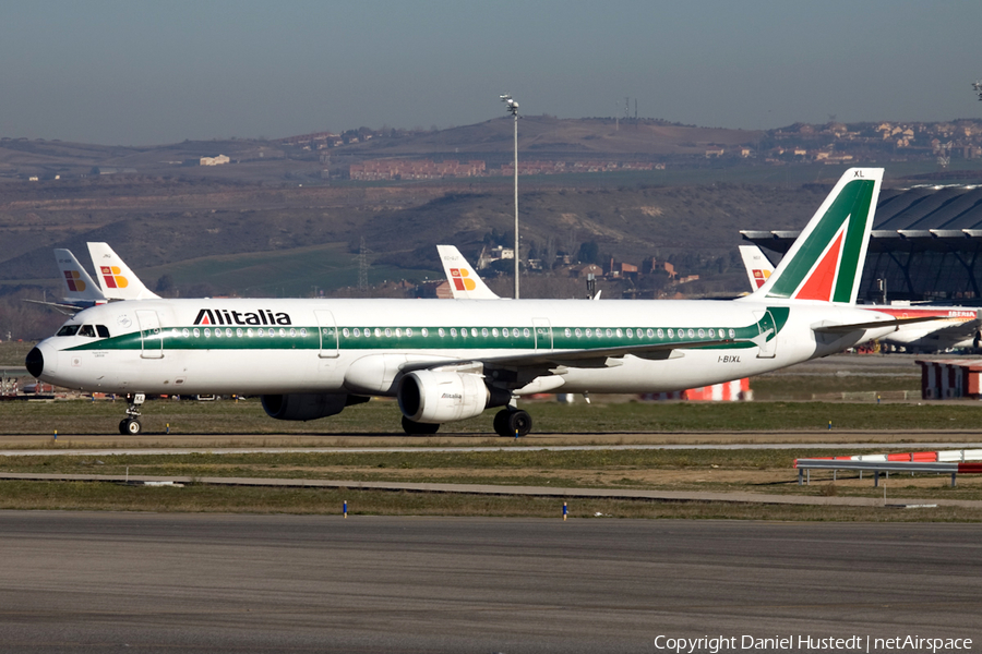 Alitalia Airbus A321-112 (I-BIXL) | Photo 542252