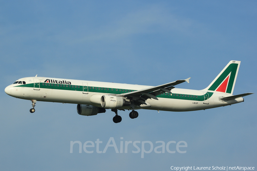 Alitalia Airbus A321-112 (I-BIXP) | Photo 63504