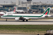 Alitalia Airbus A321-112 (I-BIXP) at  Istanbul - Ataturk, Turkey