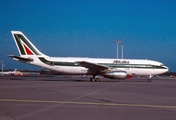 Alitalia Airbus A300B4-203 (I-BUSH) at  Hamburg - Fuhlsbuettel (Helmut Schmidt), Germany