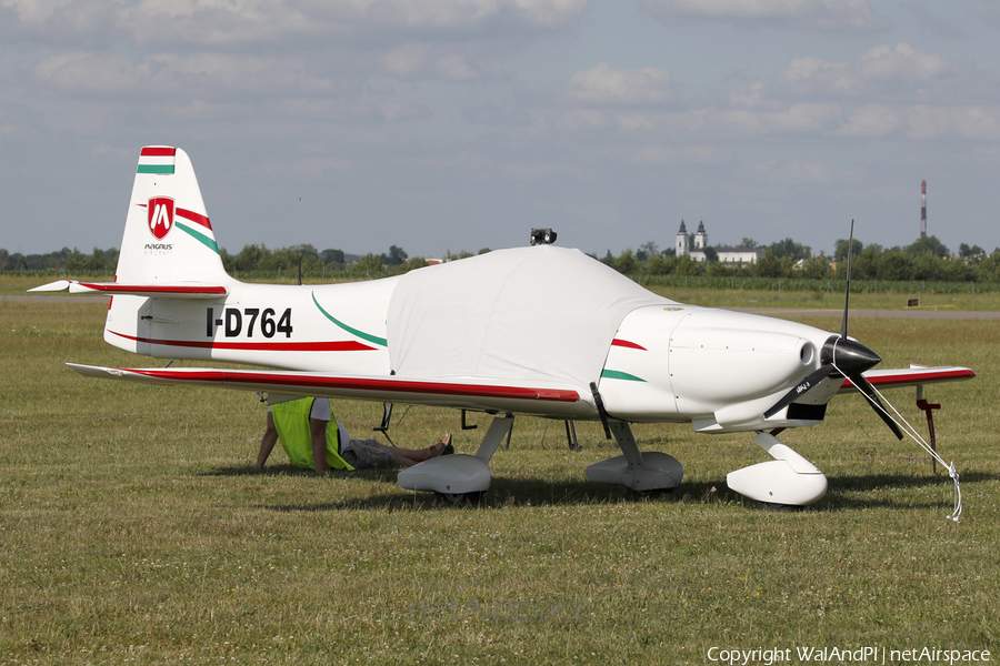 (Private) Magnus Fusion 212 (I-D764) | Photo 637195