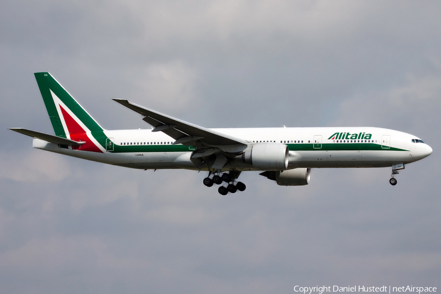 Alitalia Boeing 777-243(ER) (I-DISA) | Photo 659043
