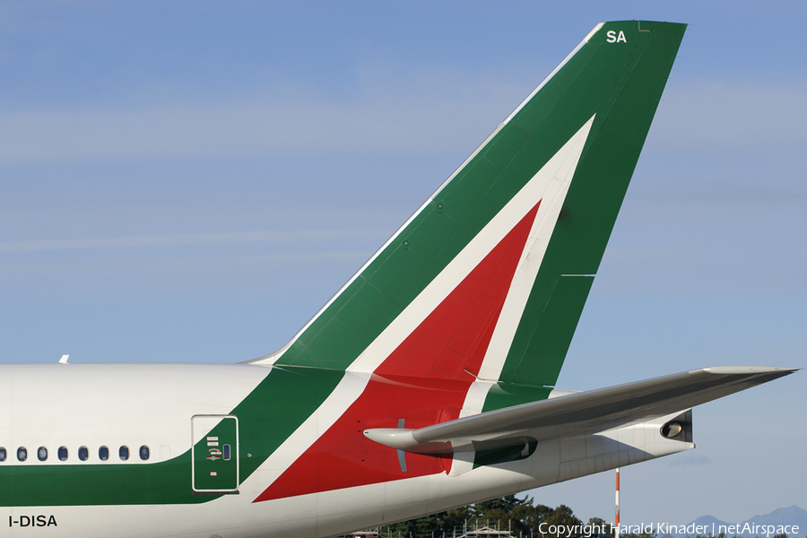 Alitalia Boeing 777-243(ER) (I-DISA) | Photo 312472