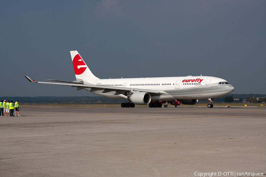 Eurofly Airbus A330-223 (I-EEZJ) | Photo 369388