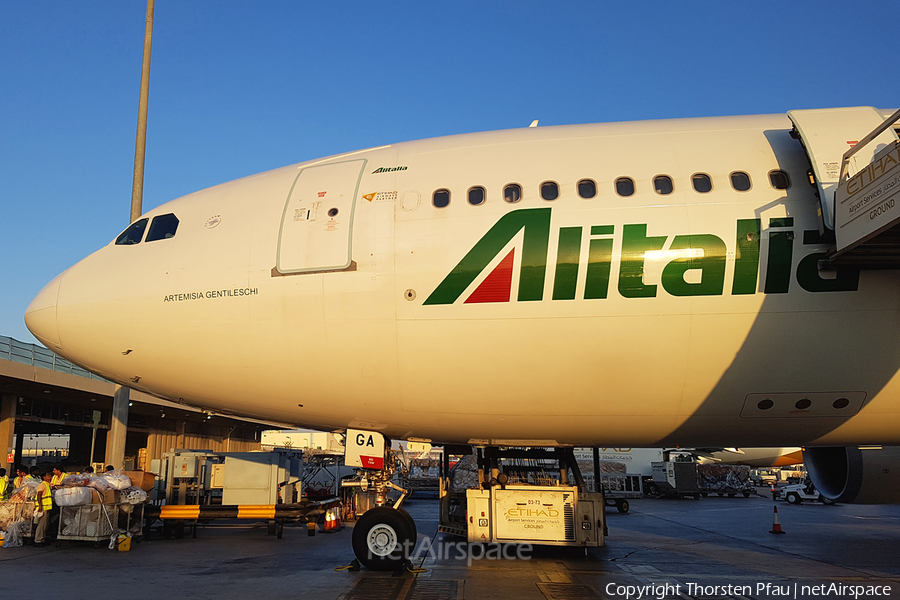 Alitalia Airbus A330-202 (I-EJGA) | Photo 130677