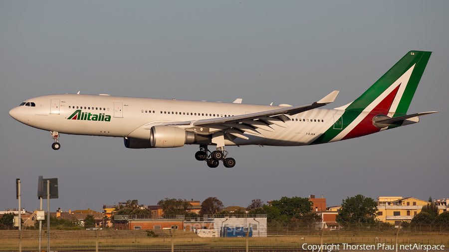 Alitalia Airbus A330-202 (I-EJGA) | Photo 194399