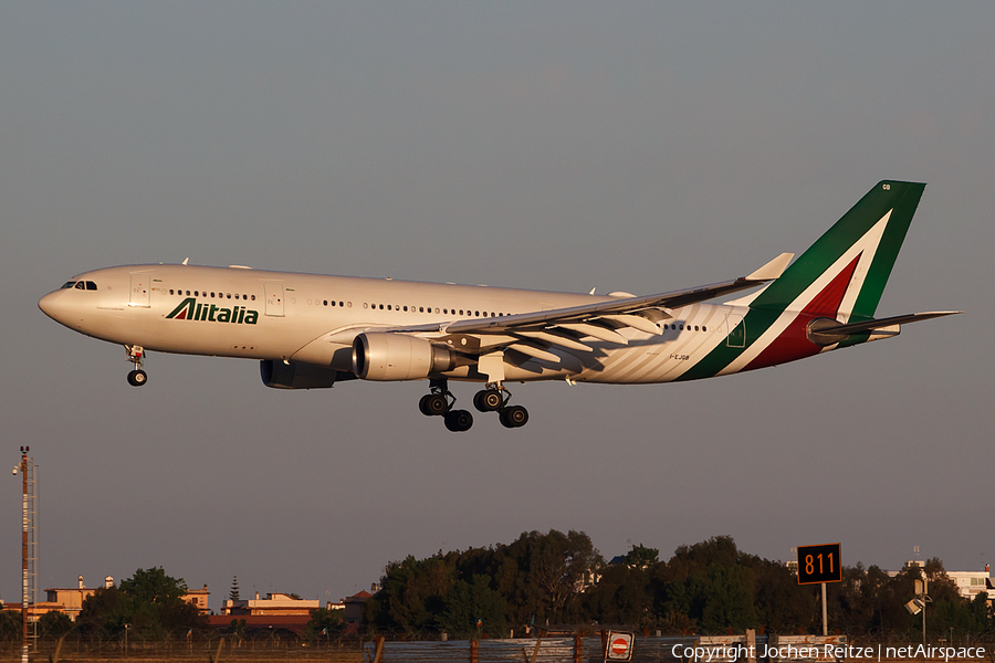 Alitalia Airbus A330-202 (I-EJGB) | Photo 160704