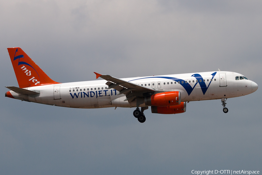 Wind Jet Airbus A320-231 (I-LINH) | Photo 201207