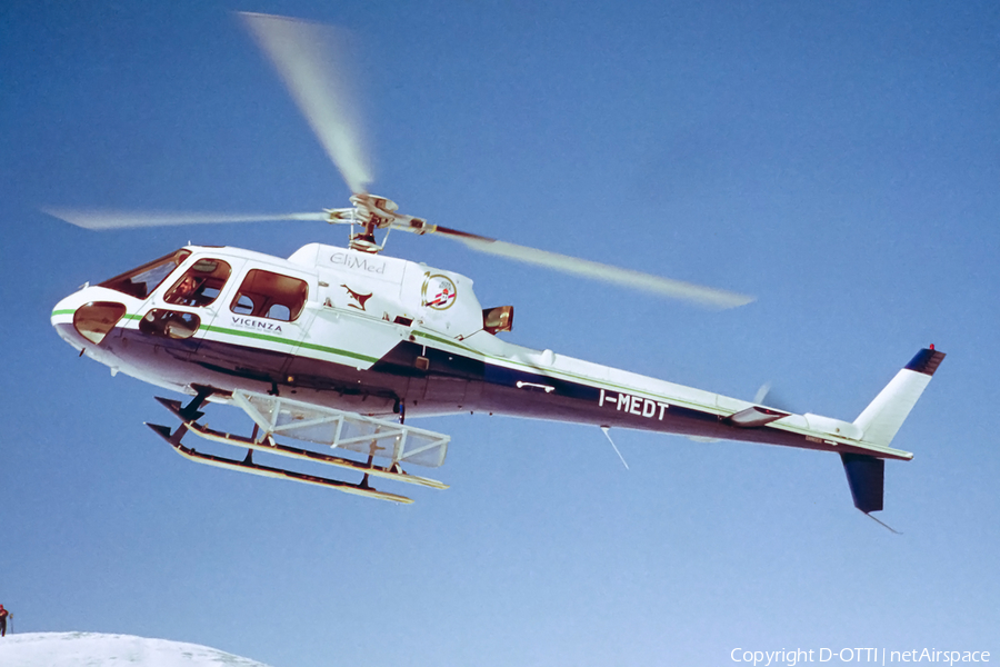 Elimediterranea Eurocopter AS350B2 Ecureuil (I-MEDT) | Photo 145309