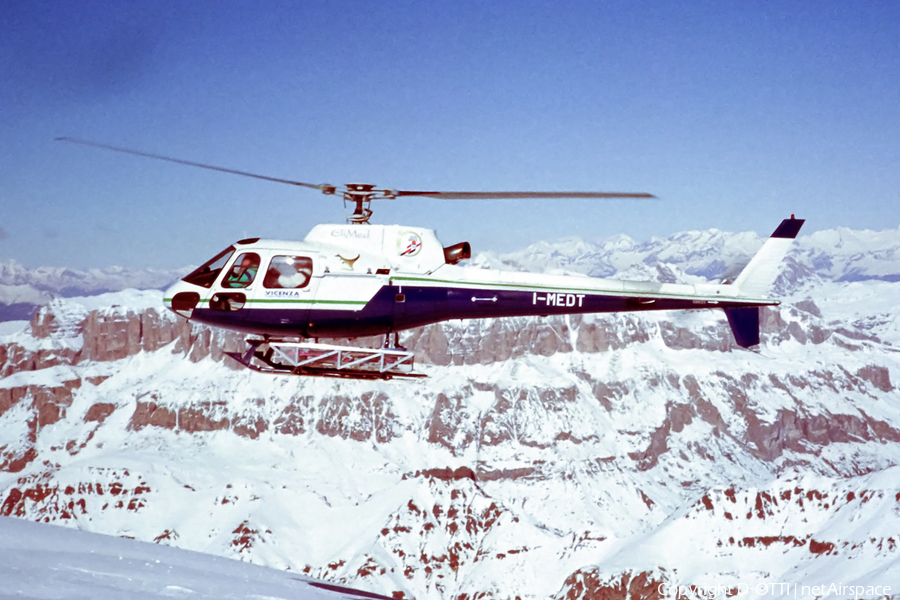 Elimediterranea Eurocopter AS350B2 Ecureuil (I-MEDT) | Photo 145311