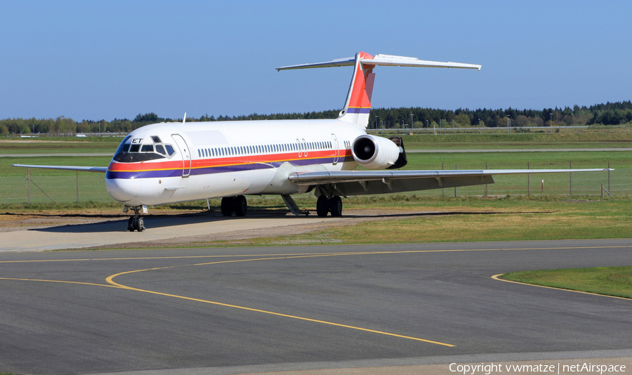 Meridiana McDonnell Douglas MD-82 (I-SMET) | Photo 242098
