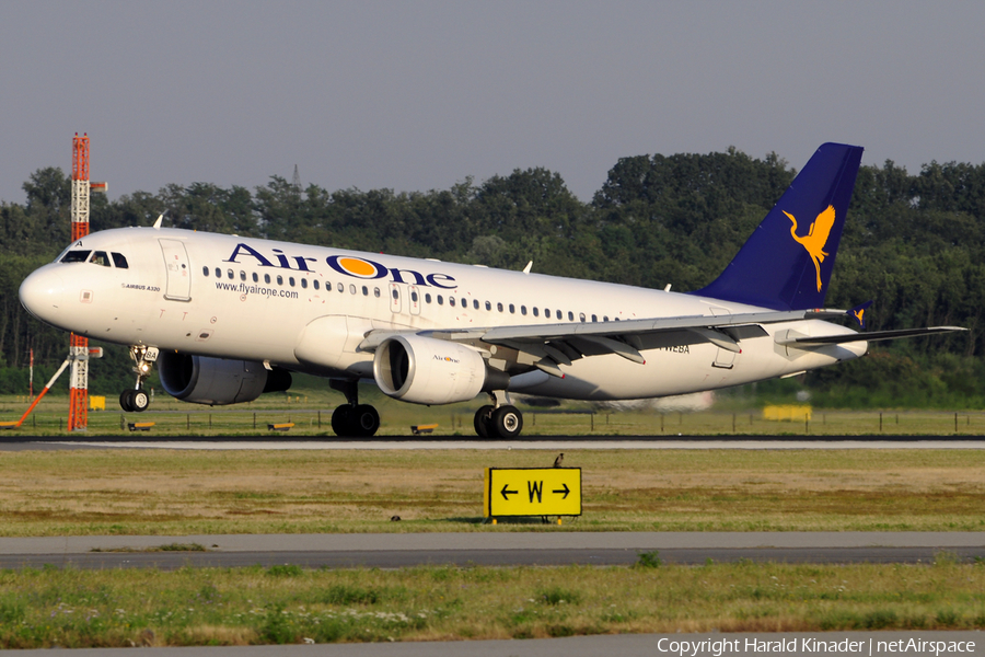 Air One Airbus A320-214 (I-WEBA) | Photo 312886