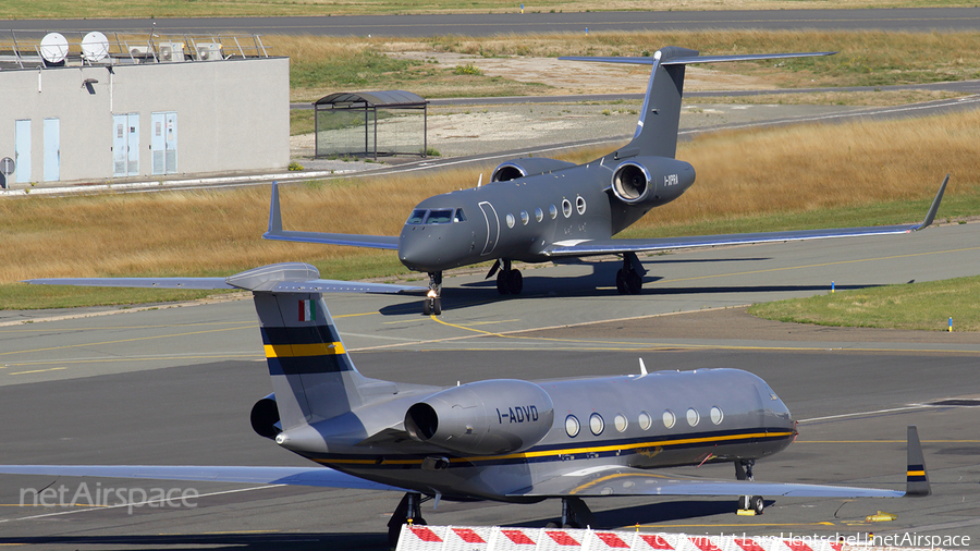 (Private) Gulfstream G-IV-X (G450) (I-XPRA) | Photo 127678