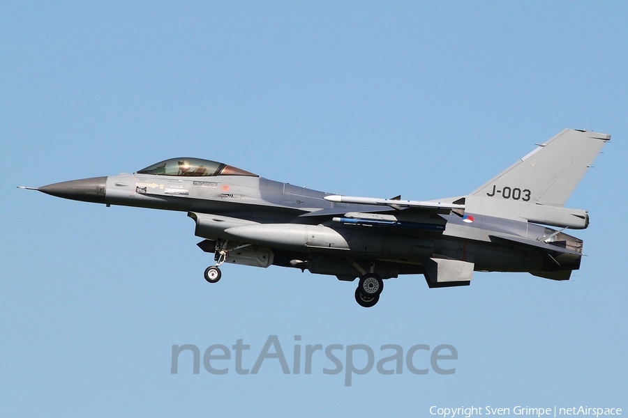 Royal Netherlands Air Force General Dynamics F-16AM Fighting Falcon (J-003) | Photo 241289