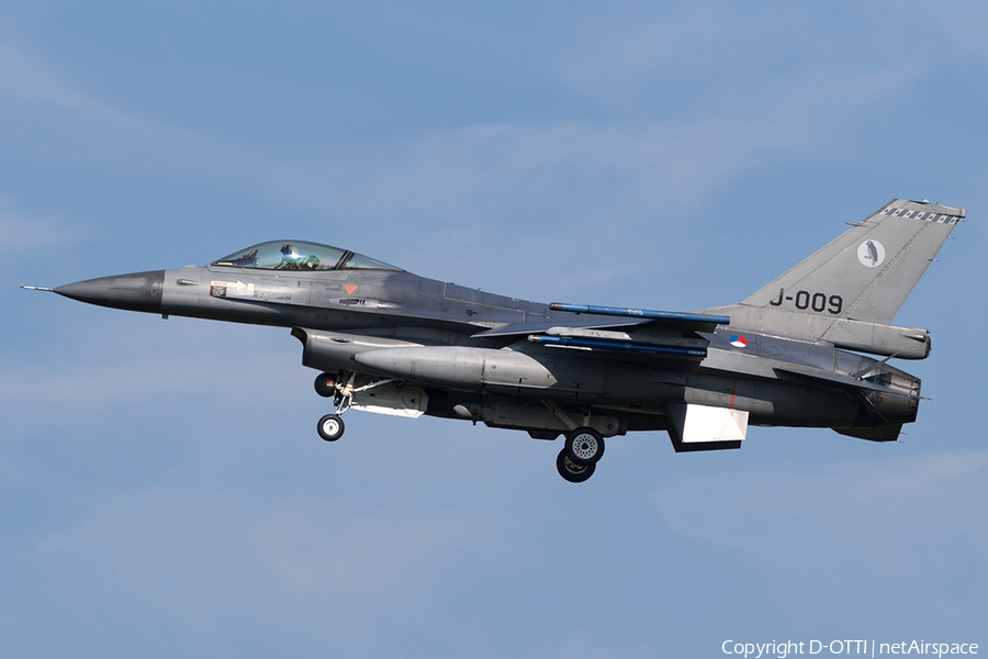 Royal Netherlands Air Force General Dynamics F-16AM Fighting Falcon (J-009) | Photo 154511