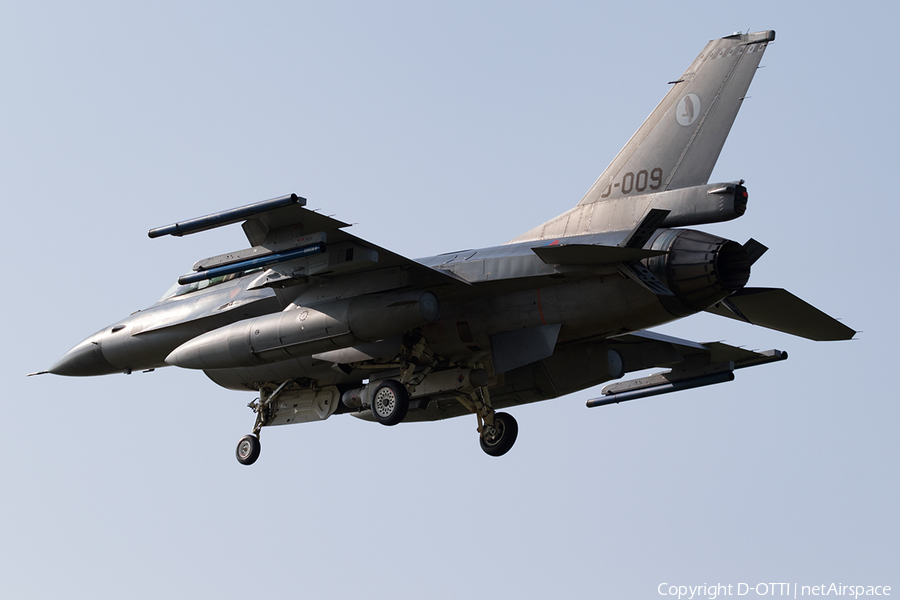Royal Netherlands Air Force General Dynamics F-16AM Fighting Falcon (J-009) | Photo 155254