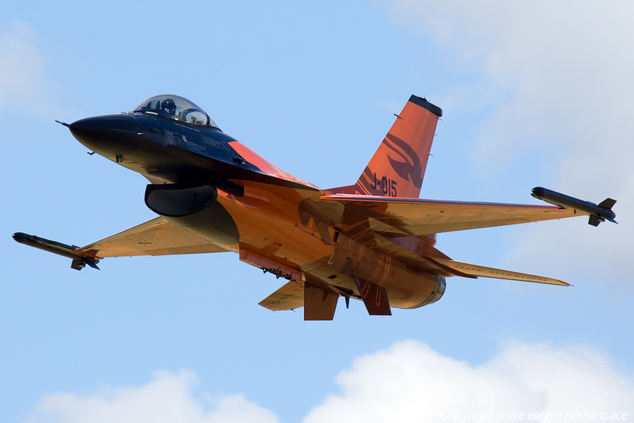 Royal Netherlands Air Force General Dynamics F-16AM Fighting Falcon (J-015) | Photo 22241