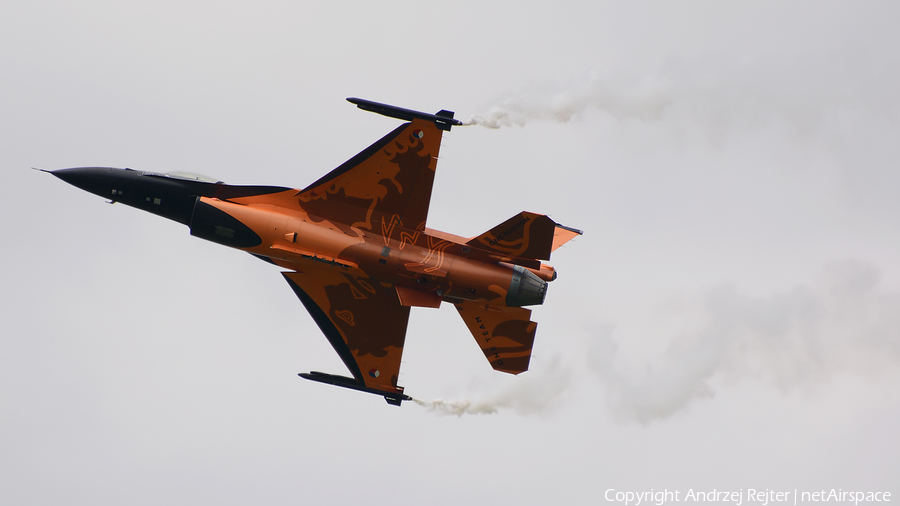 Royal Netherlands Air Force General Dynamics F-16AM Fighting Falcon (J-015) | Photo 366108