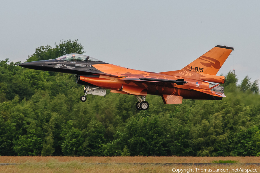 Royal Netherlands Air Force General Dynamics F-16AM Fighting Falcon (J-015) | Photo 27651