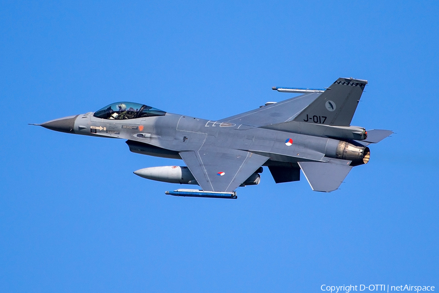 Royal Netherlands Air Force General Dynamics F-16AM Fighting Falcon (J-017) | Photo 239230