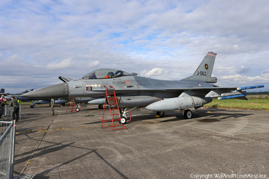 Royal Netherlands Air Force General Dynamics F-16AM Fighting Falcon (J-062) | Photo 473150