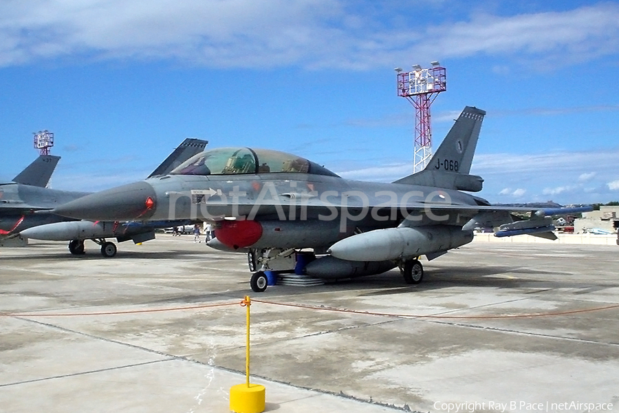 Royal Netherlands Air Force General Dynamics F-16BM Fighting Falcon (J-068) | Photo 388088