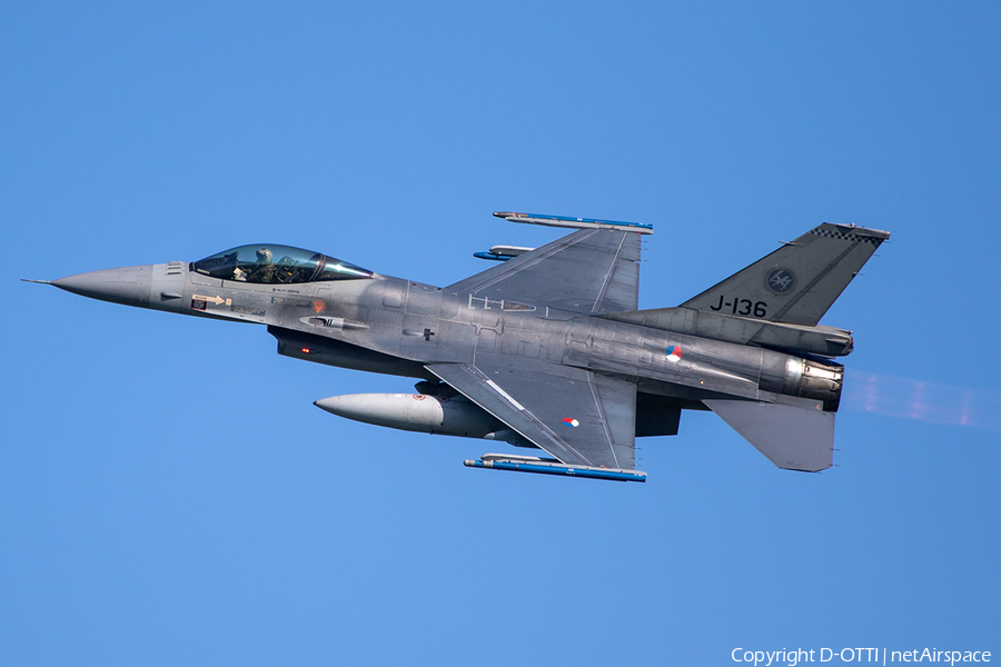 Royal Netherlands Air Force General Dynamics F-16AM Fighting Falcon (J-136) | Photo 239257