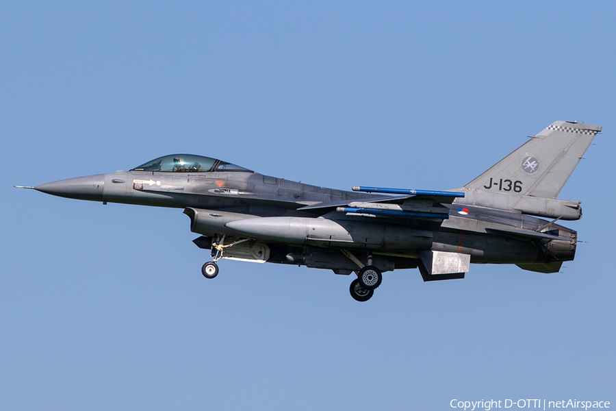 Royal Netherlands Air Force General Dynamics F-16AM Fighting Falcon (J-136) | Photo 240014