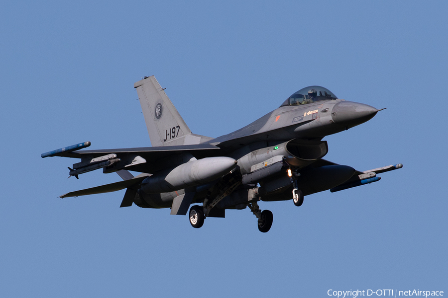 Royal Netherlands Air Force General Dynamics F-16AM Fighting Falcon (J-197) | Photo 309957