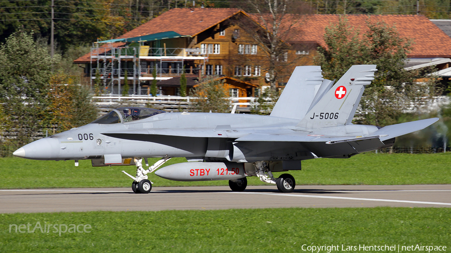 Swiss Air Force McDonnell Douglas F/A-18C Hornet (J-5006) | Photo 194069