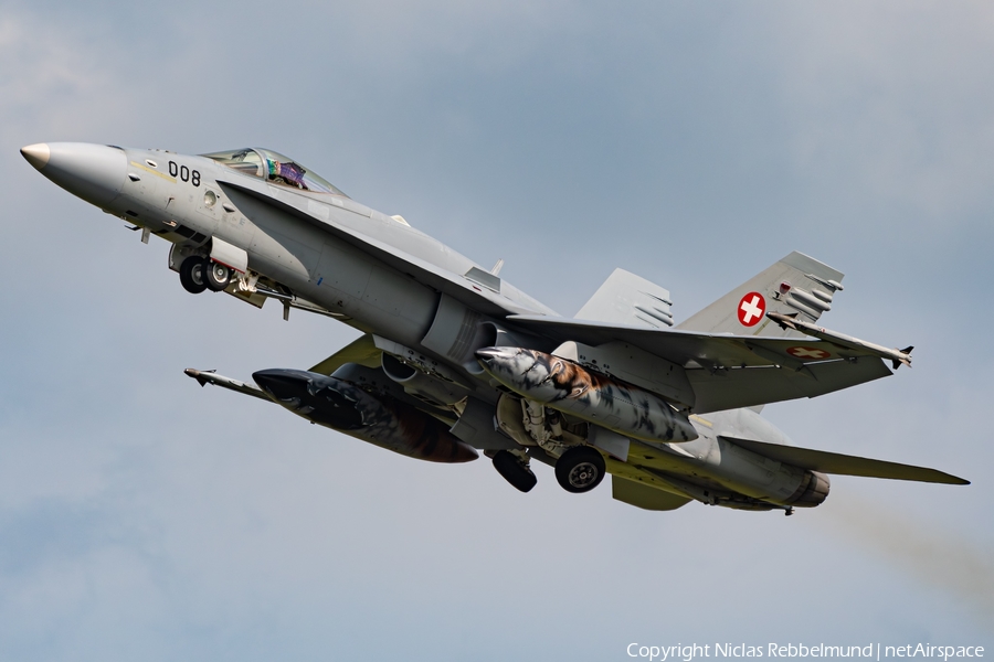 Swiss Air Force McDonnell Douglas F/A-18C Hornet (J-5008) | Photo 627095