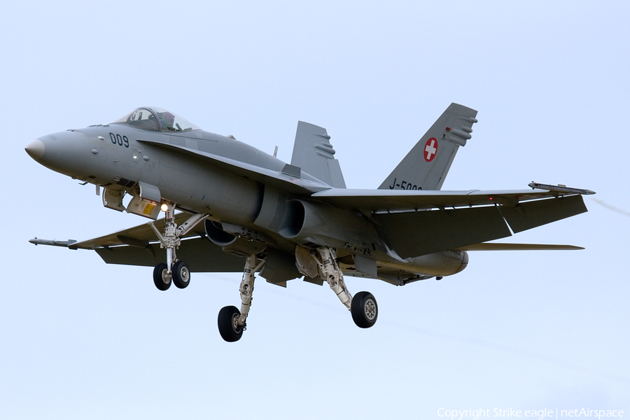 Swiss Air Force McDonnell Douglas F/A-18C Hornet (J-5009) | Photo 65546