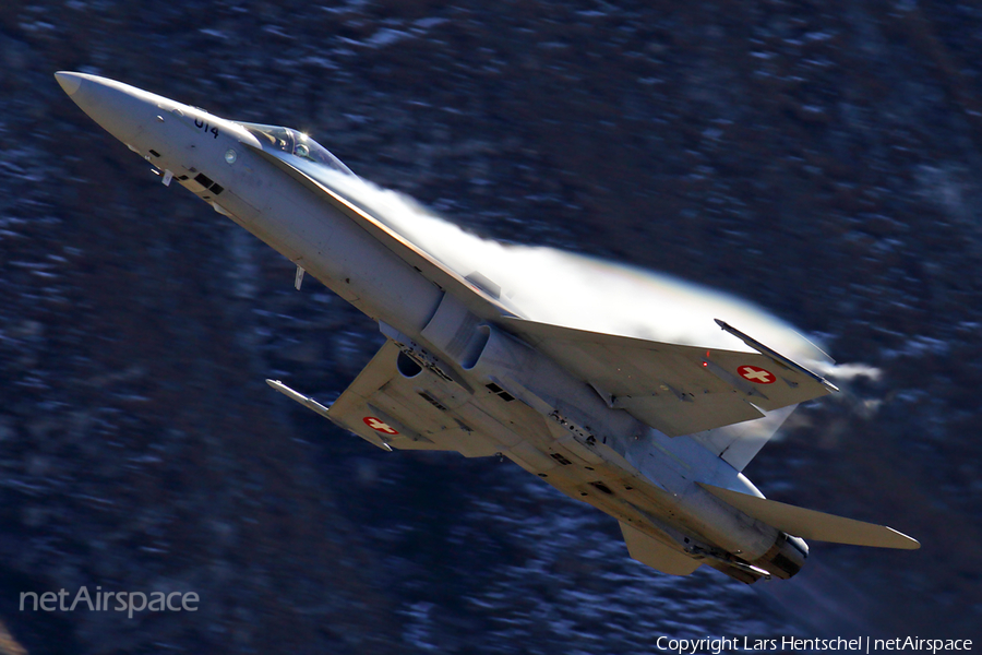 Swiss Air Force McDonnell Douglas F/A-18C Hornet (J-5014) | Photo 194279