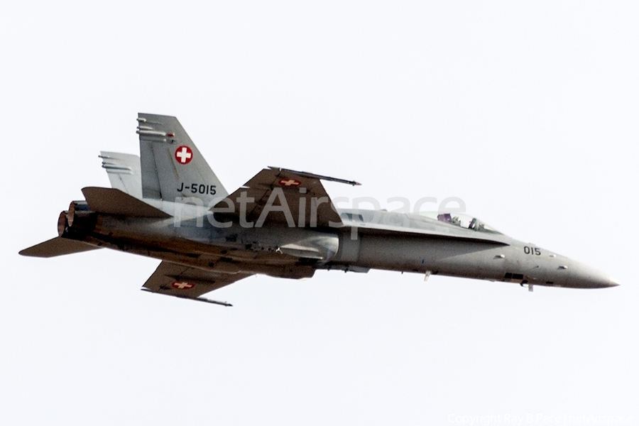 Swiss Air Force McDonnell Douglas F/A-18C Hornet (J-5015) | Photo 341327