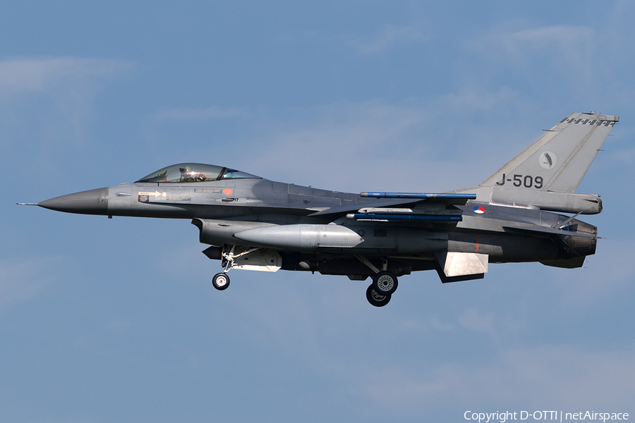 Royal Netherlands Air Force General Dynamics F-16AM Fighting Falcon (J-509) | Photo 154506
