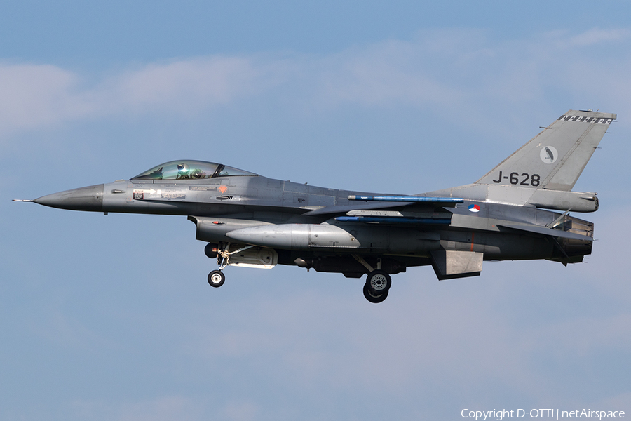 Royal Netherlands Air Force General Dynamics F-16AM Fighting Falcon (J-628) | Photo 154546