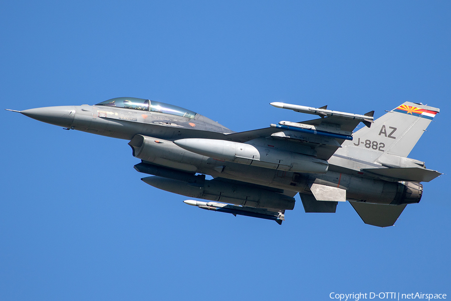 Royal Netherlands Air Force General Dynamics F-16BM Fighting Falcon (J-882) | Photo 239261