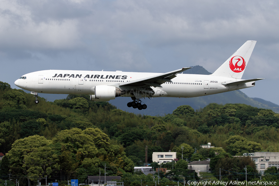 Japan Airlines - JAL Boeing 777-289 (JA010D) | Photo 245099