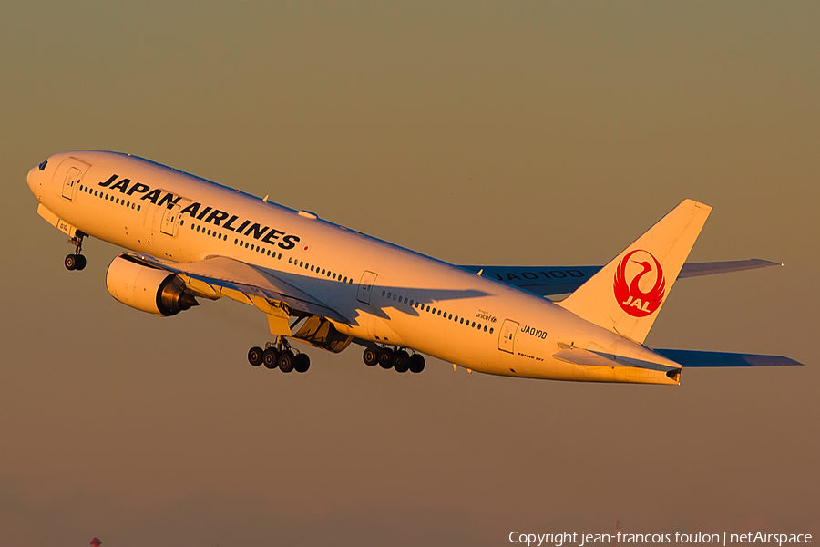 Japan Airlines - JAL Boeing 777-289 (JA010D) | Photo 131015