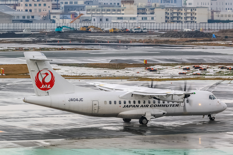 Japan Air Commuter ATR 42-600 (JA04JC) at  Fukuoka, Japan