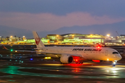 Japan Airlines - JAL Airbus A350-941 (JA06XJ) at  Fukuoka, Japan